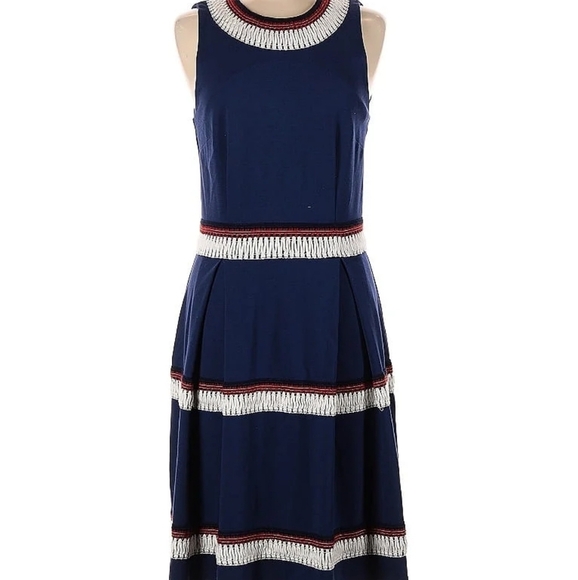 JustFab Dresses & Skirts - JustFab Navy Blue And Maroon Sleeveless Dress
